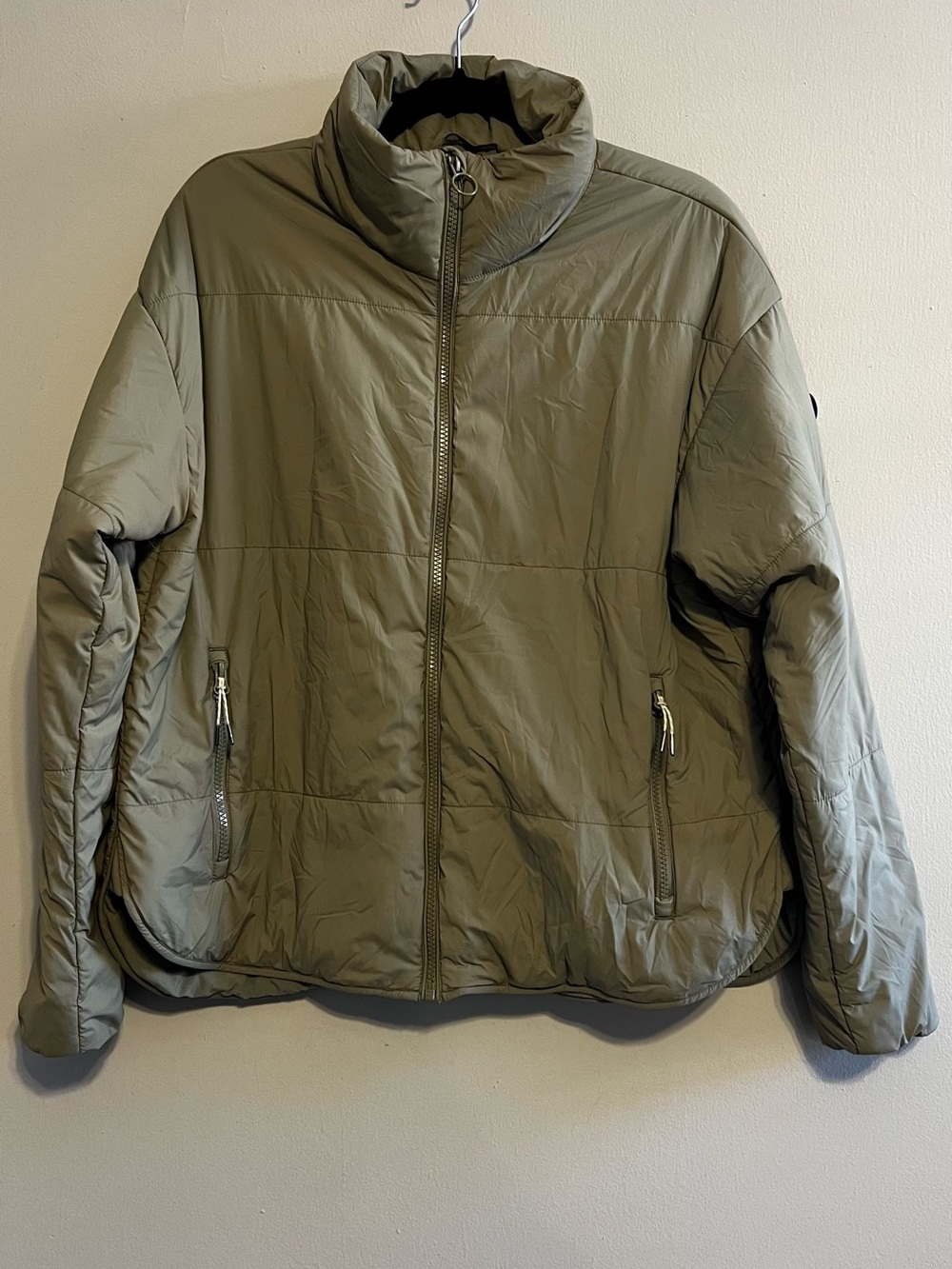 Vuori Women's Canyon Insulated Jacket Puffer Olive Green Women’s Size Large